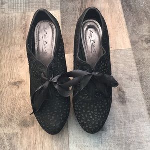 Super cute black heels Sz. 10